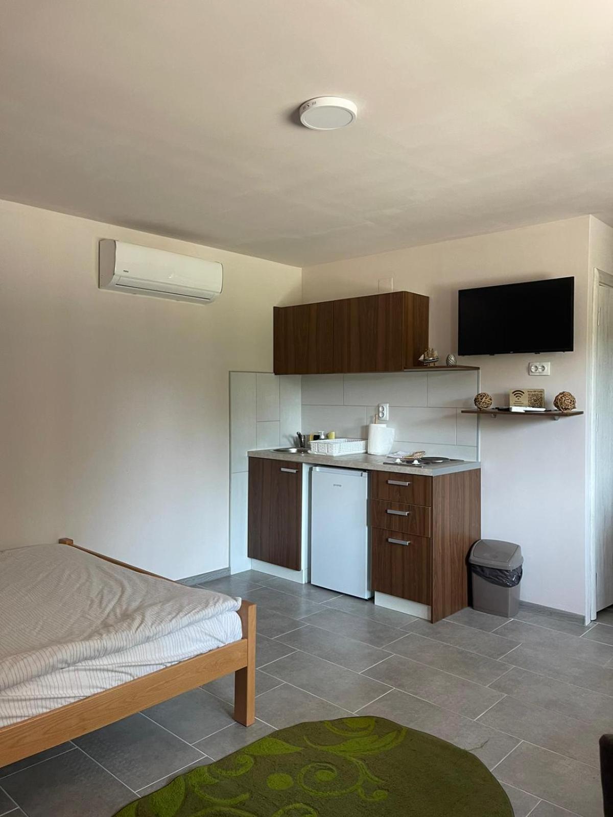 Apartmani Morava 54 Kocino Selo Eksteriør billede