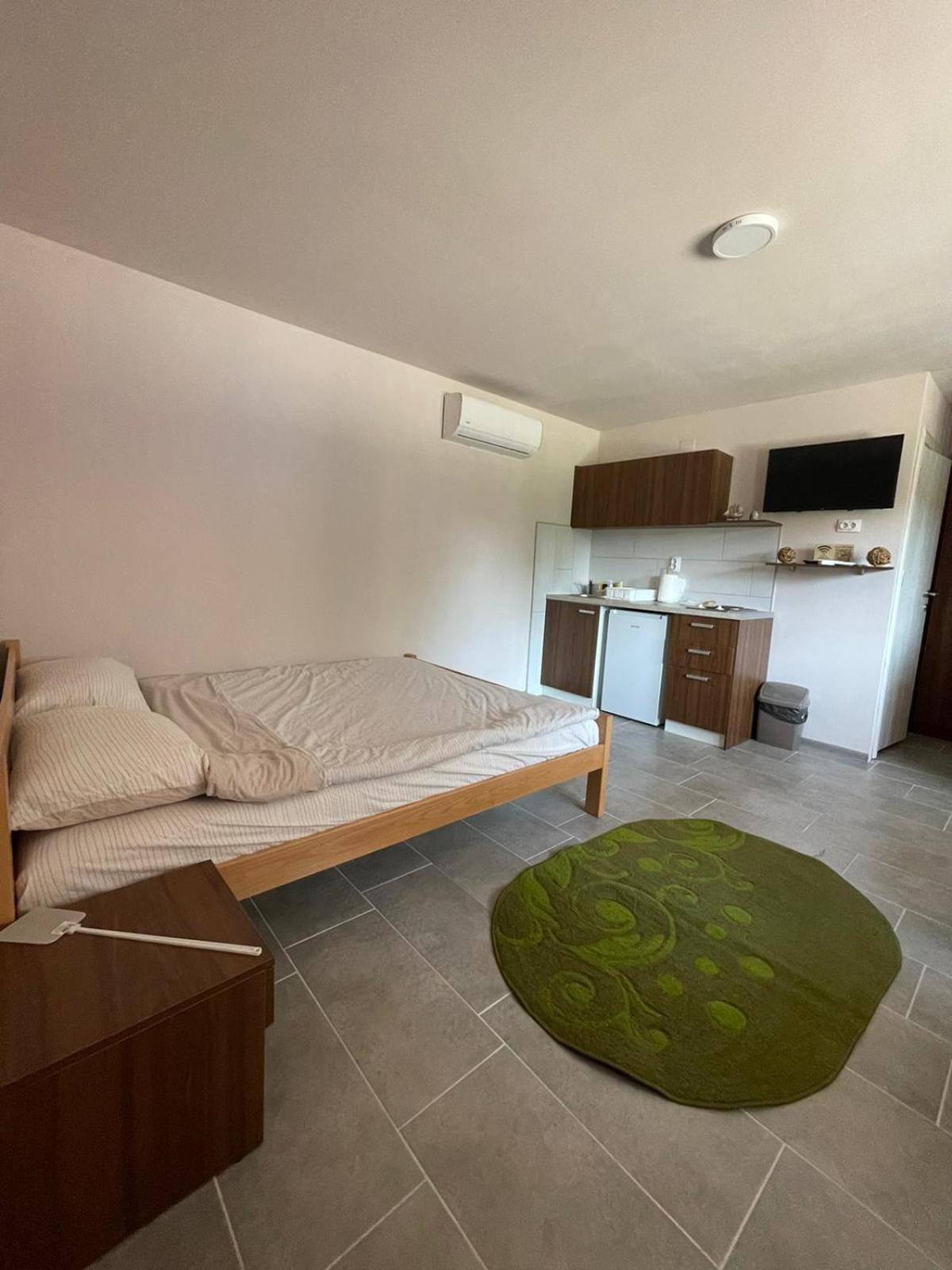 Apartmani Morava 54 Kocino Selo Eksteriør billede